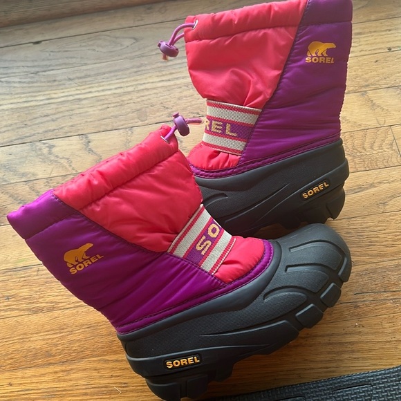 Sorel Cub Purple and Pink Insulated Pull On Winter Snow Boots Size 12 - Picture 1 of 10